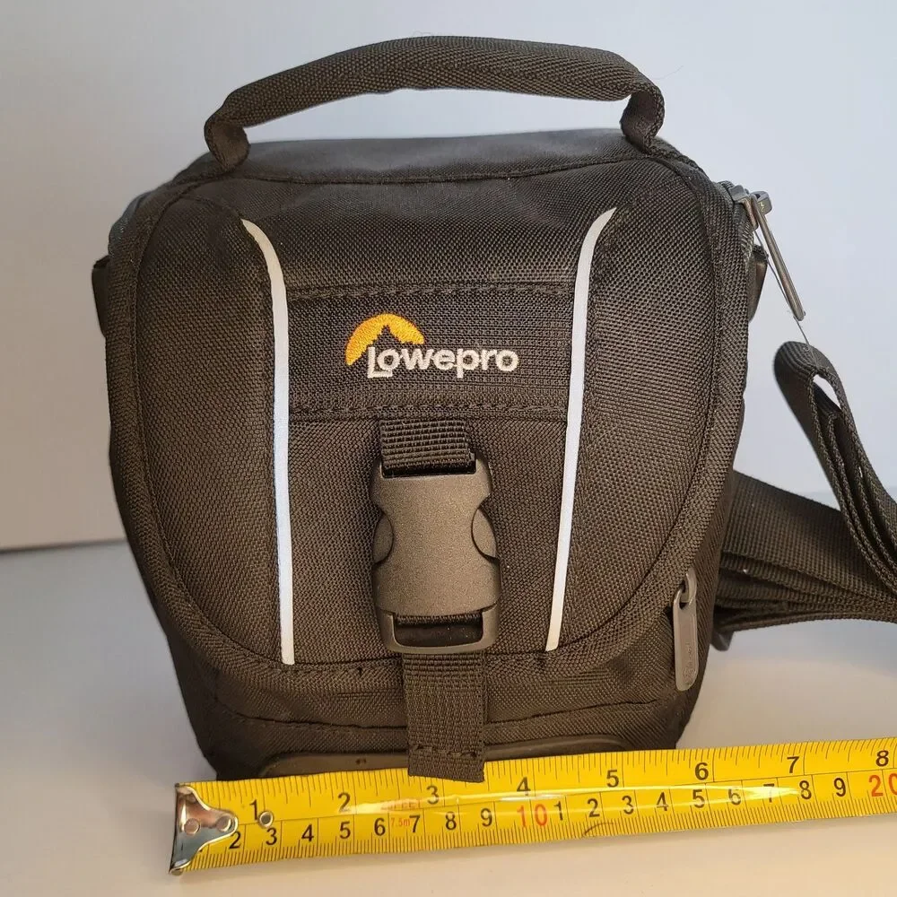 Lowepro Adventura SH 120 II Shoulder Bag for DSLR Camera Removable Strap